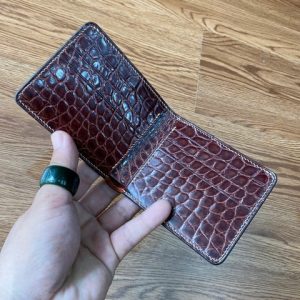 chọn ví da cho người mệnh thủy