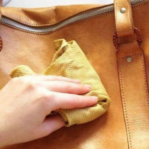 da thật có thấm nước không