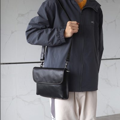 TÚI ĐEO CHÉO DA BÒ CAO CẤP YH8045 Màu Đen – Phong Cách Tối Giản, Đẳng Cấp Thượng Hạng