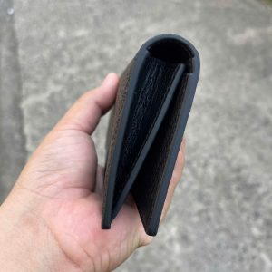 Ví nam dài cầm tay da cá mập CM28