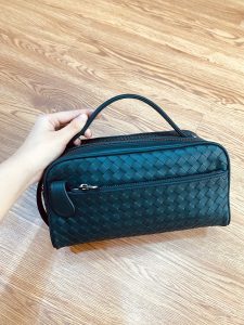 TÚI GOLF DA BÒ ĐAN TAY THỦ CÔNG 31187-1