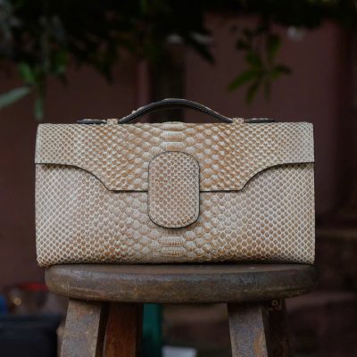 TÚI XÁCH CẦM TAY DA TRĂN VDCT99