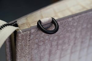 CLUTCH CẦM TAY DA CÁ SẤU BẠCH TẠNG HIMALAYA CSBT99