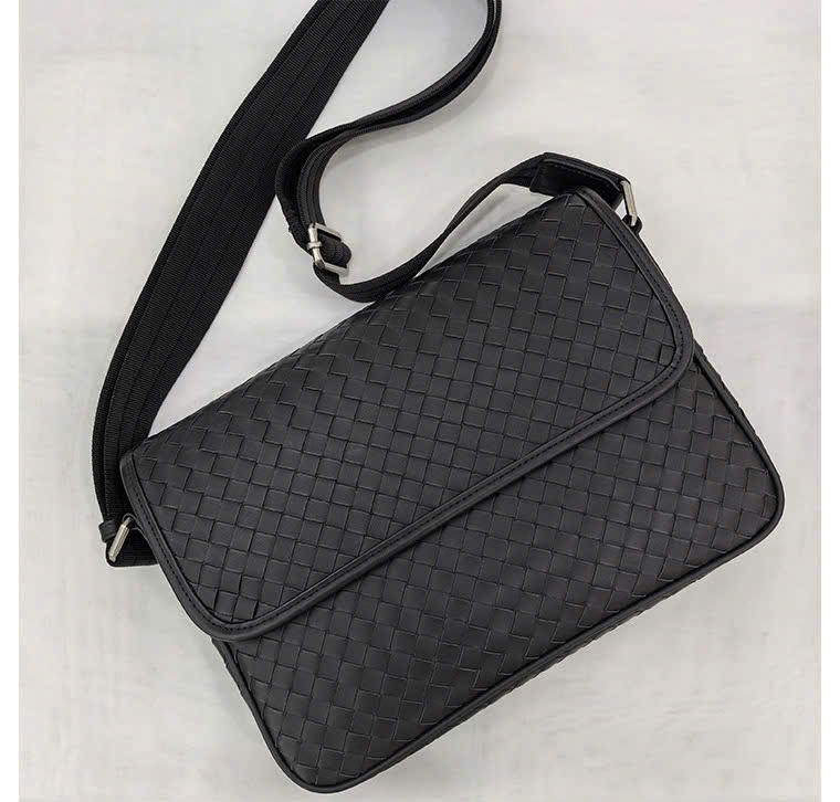 TÚI ĐEO CHÉO DA BÒ CAO CẤP 831