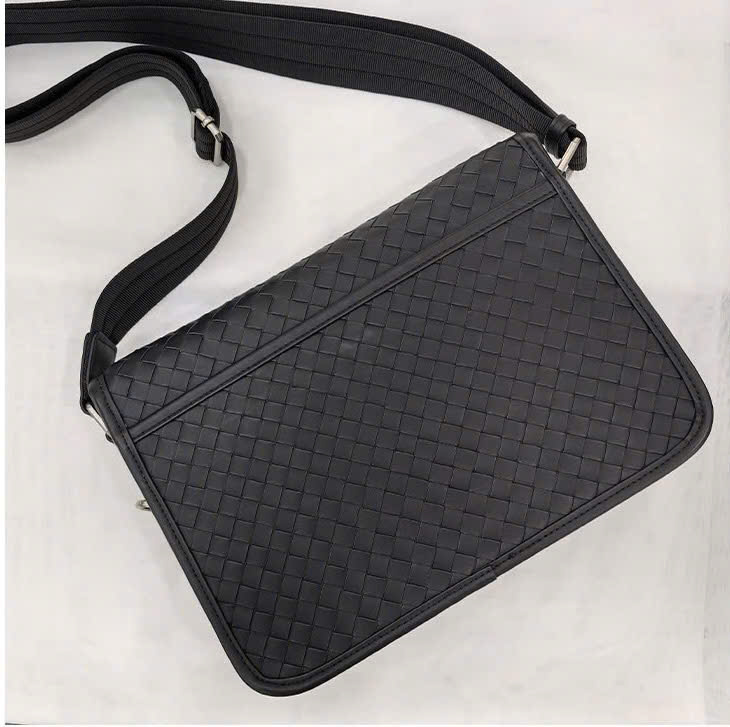 TÚI ĐEO CHÉO DA BÒ CAO CẤP 831 - Ảnh 9