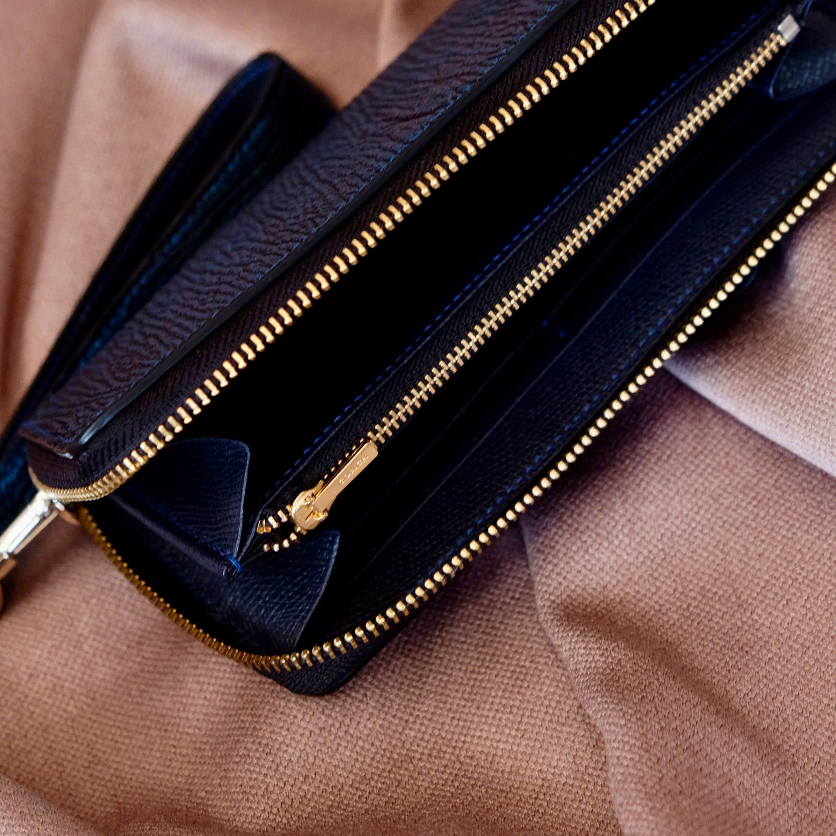 VÍ DÀI CẦM TAY NAM DA CÁ MẬP PHÁP VDCM09