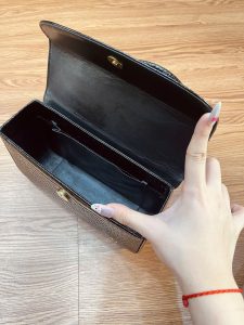 TÚI HỘP CẦM TAY NỮ DA CÁ SẤU ALLIGATOR TCTCS8