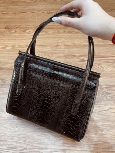 TÚI CẦM TAY DA VẨY CHÂN ĐÀ ĐIỂU TVCDD00