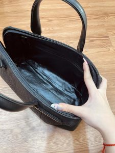 TÚI CẦM TAY DA CÁ MẬP CTCM34