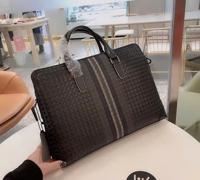 TÚI CÔNG SỞ DA BÒ CAO CẤP 32681