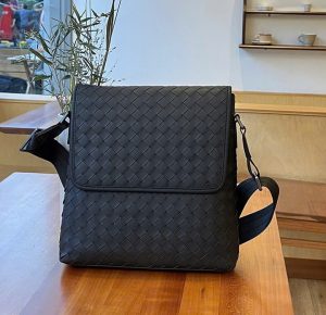 TÚI ĐEO CHÉO DA BÒ CAO CẤP 6633-1