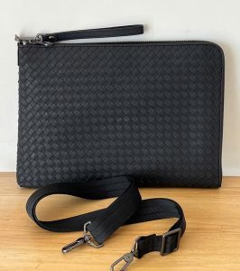 TÚI ĐEO CHÉO KIÊM TÚI CẦM TAY DA BÒ CAO CẤP 88181