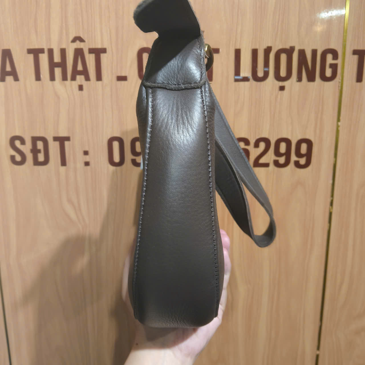 TÚI XÁCH NỮ DA BÒ KẸP NÁCH NAM DA SÀI GÒN TN44